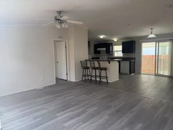 Palm Springs, CA 92262,22840 Sterling AVE #142