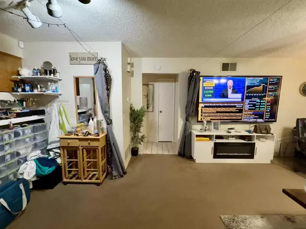 Palm Desert, CA 92260,72682 Thrush RD #1