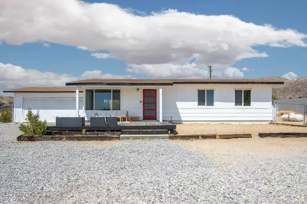 Joshua Tree, CA 92252,4790 Avenida La Candela