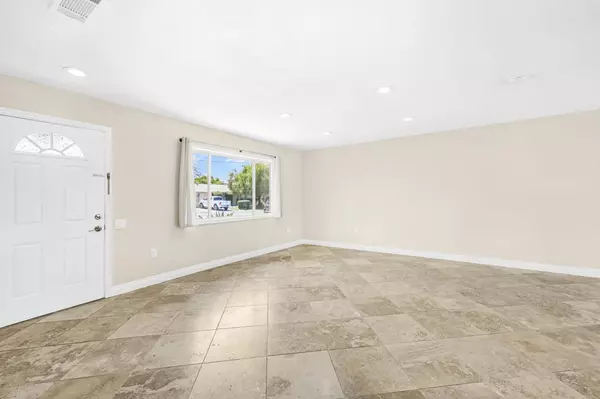 Palm Desert, CA 92211,42720 Kansas ST