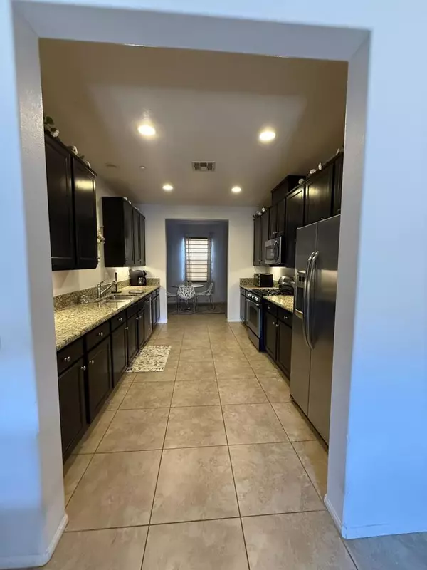 Palm Desert, CA 92211,250 Paseo Bravo
