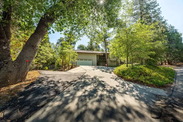 Idyllwild, CA 92549,26800 Meadow Glen DR