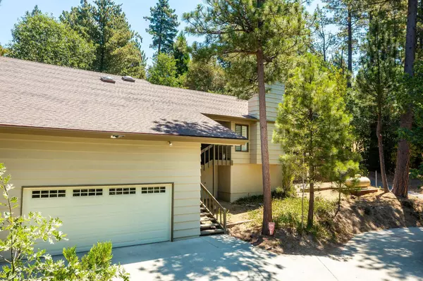 Idyllwild, CA 92549,26800 Meadow Glen DR