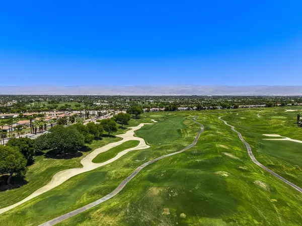 La Quinta, CA 92253,54374 Oak Tree