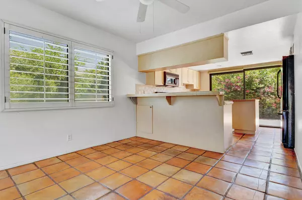 Palm Springs, CA 92264,5300 Los Coyotes DR