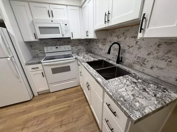 Desert Hot Springs, CA 92240,64291 Spyglass AVE #12