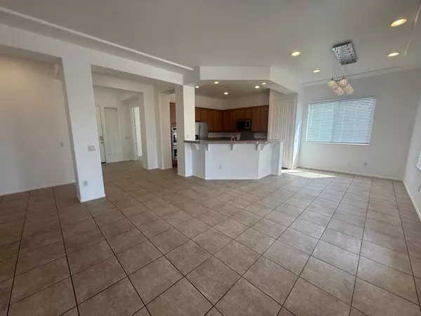 Palm Desert, CA 92211,103 Romanza LN