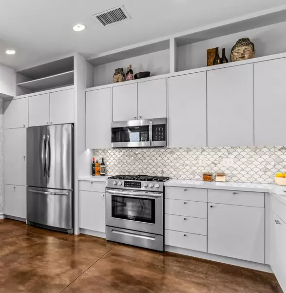 222 Breeze LOOP, Palm Springs, CA 92262