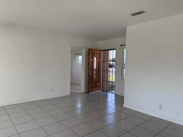 Indio, CA 92201,82077 Santa Rosa AVE