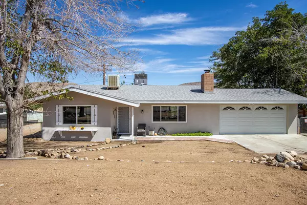 55360 Navajo TRL, Yucca Valley, CA 92284