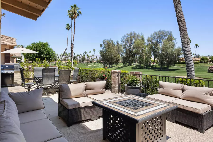 122 Giralda CIR, Palm Desert, CA 92260