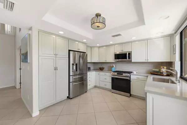 Palm Desert, CA 92260,220 Madrid AVE