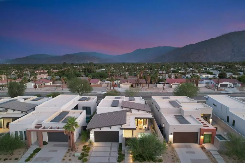 Palm Springs, CA 92262,423 Fountain DR