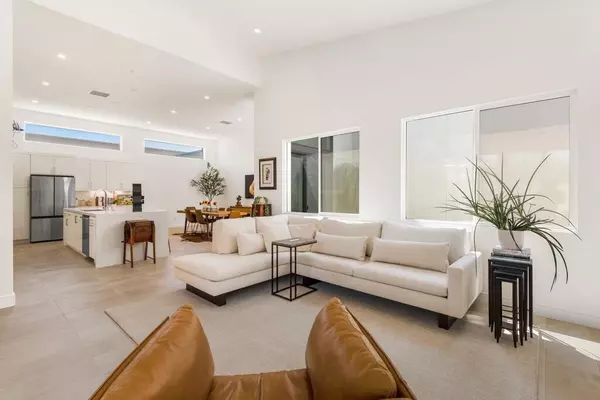 Palm Springs, CA 92262,423 Fountain DR
