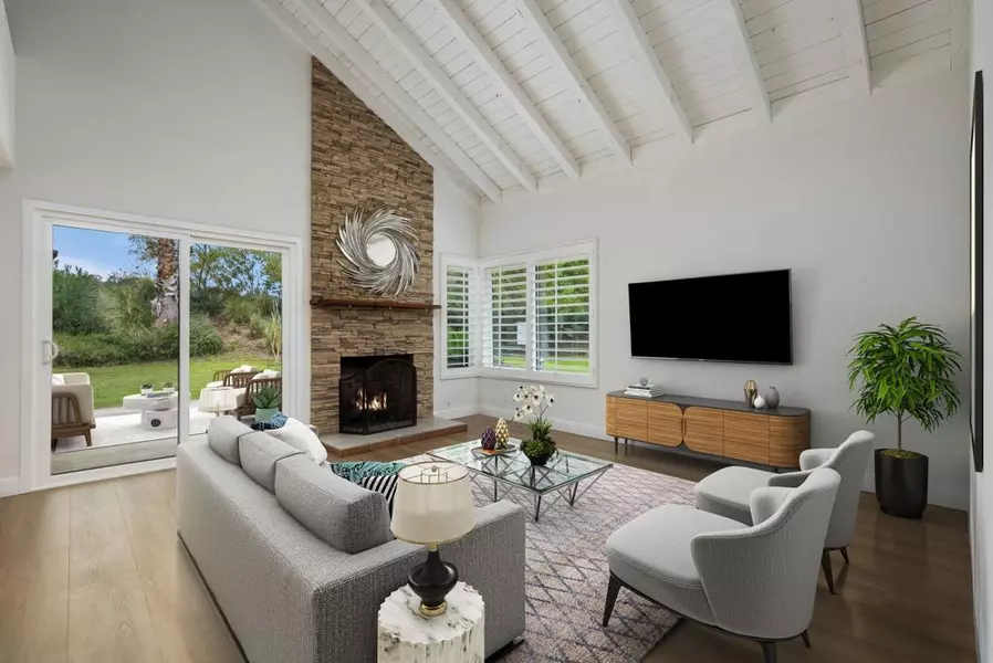 47 Portola DR, Palm Springs, CA 92264