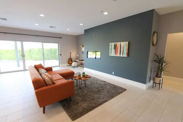 Desert Hot Springs, CA 92240,64977 Barnes CT