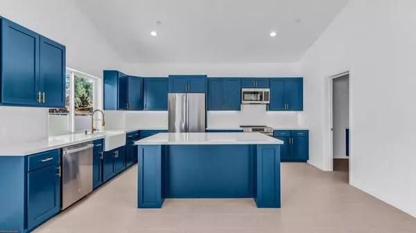 Desert Hot Springs, CA 92241,67588 Cactus Apple DR