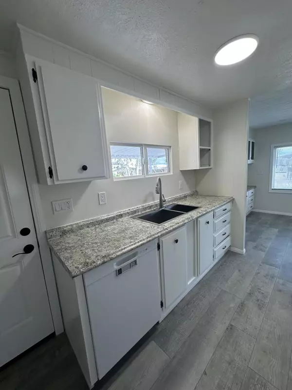 Desert Hot Springs, CA 92240,14777 Palm DR #146