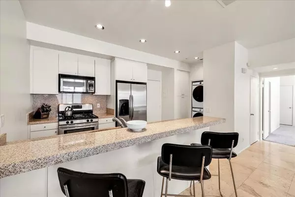 Palm Springs, CA 92262,691 E Arenas RD