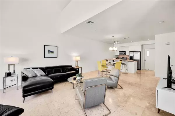 691 E Arenas RD, Palm Springs, CA 92262