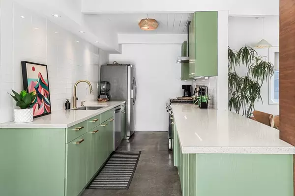 Palm Springs, CA 92264,633 S Canon DR