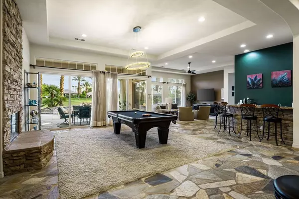 La Quinta, CA 92253,81390 Golf View DR