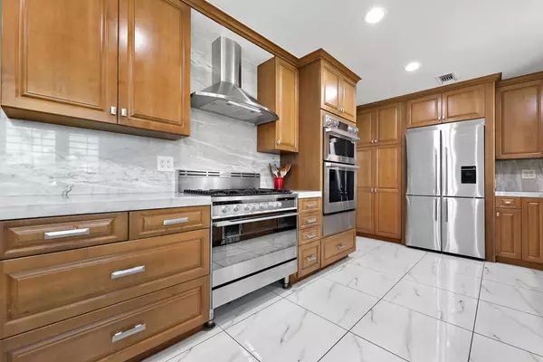 Indian Wells, CA 92210,45385 Taos