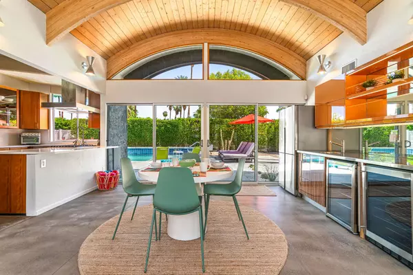 Palm Springs, CA 92264,1986 Yucca PL