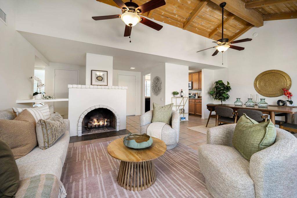 Palm Springs, CA 92264,2488 Miramonte CIR W #C