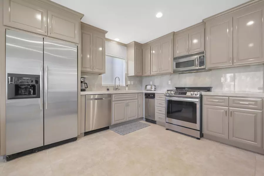 41479 Resorter BLVD, Palm Desert, CA 92211