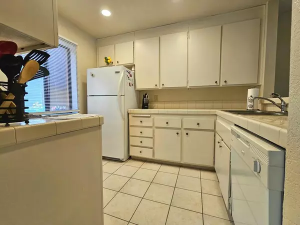 Indio, CA 92201,48255 Monroe ST #43