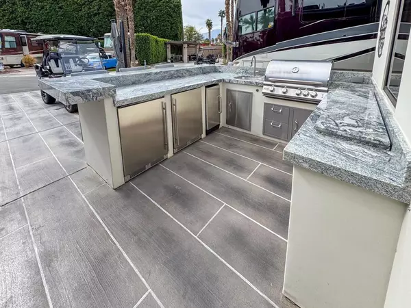 Indio, CA 92201,80394 Ave 48 #182