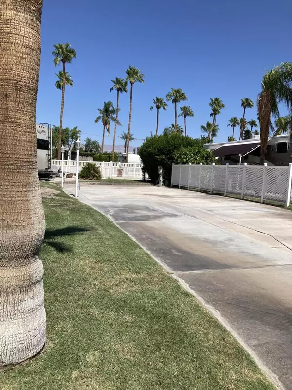 Cathedral City, CA 92234,69411 Ramon RD #65