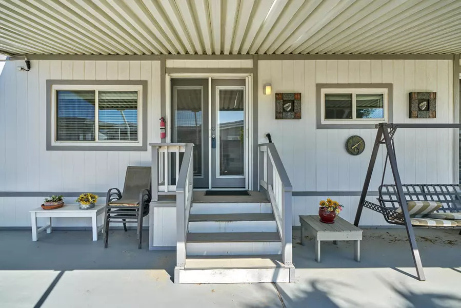 33310 Barcelona Dr DR, Thousand Palms, CA 92276