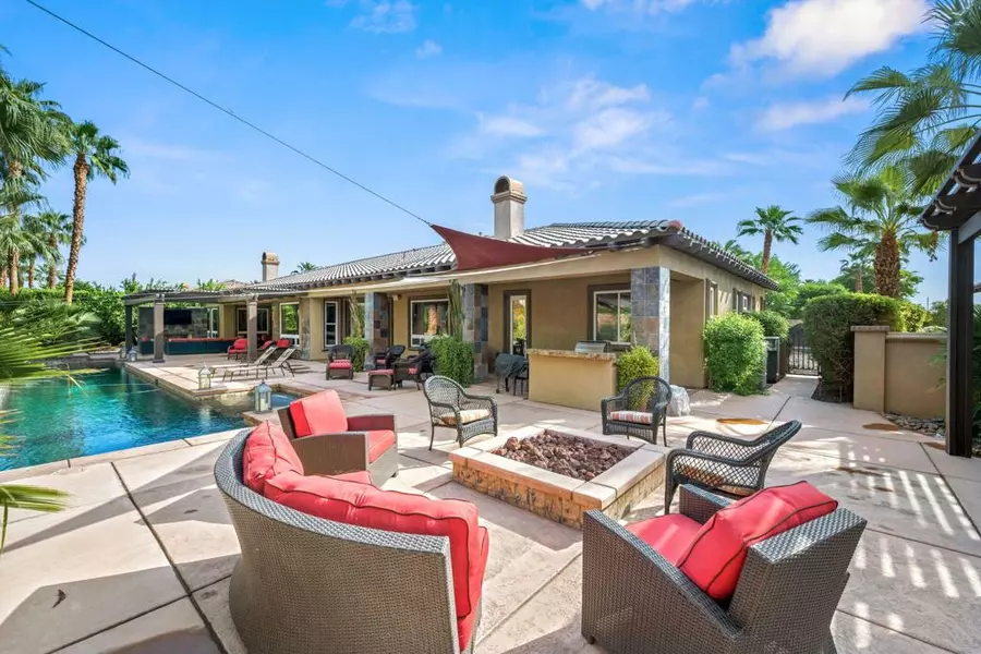 52395 Whispering WAY, La Quinta, CA 92253