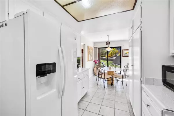 Palm Desert, CA 92260,72439 Desert Flower DR