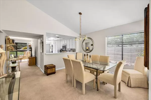 Palm Desert, CA 92260,72439 Desert Flower DR