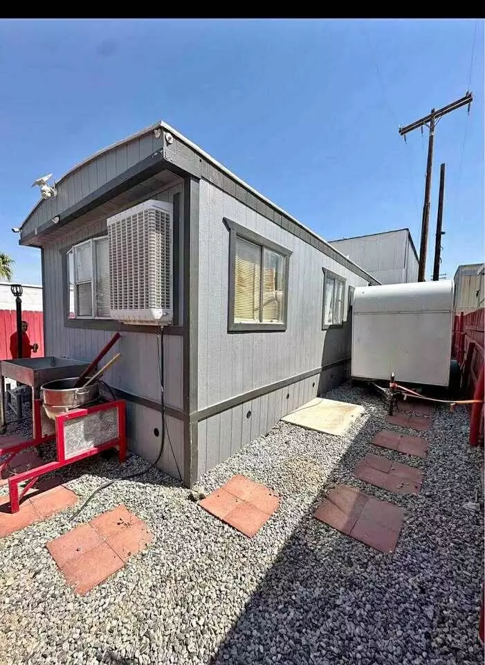 Joshua Tree, CA 92252,6854 Adobe ST #38