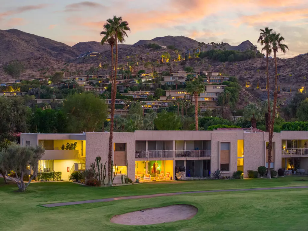 Palm Springs, CA 92264,403 Desert Lakes DR