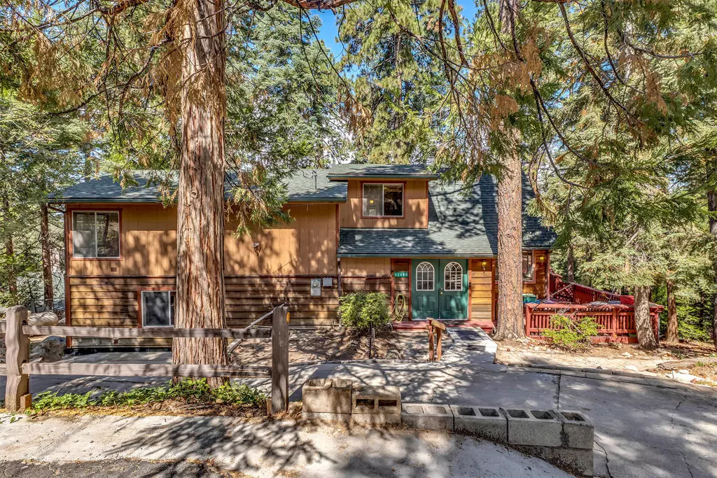 Idyllwild, CA 92549,52680 Pine Ridge RD