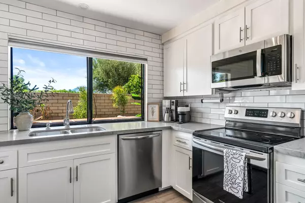 Palm Springs, CA 92262,2022 E Chia RD