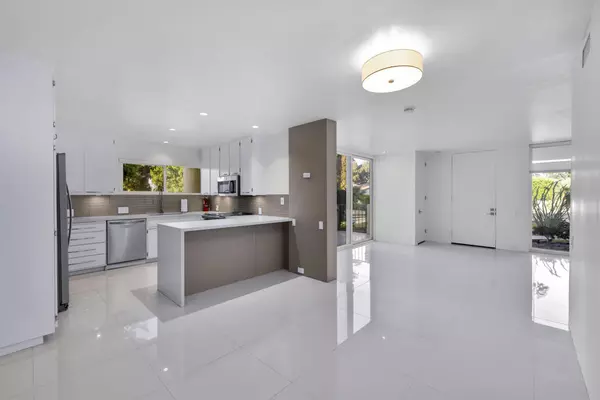 Palm Springs, CA 92262,2521 N Whitewater Club DR #A