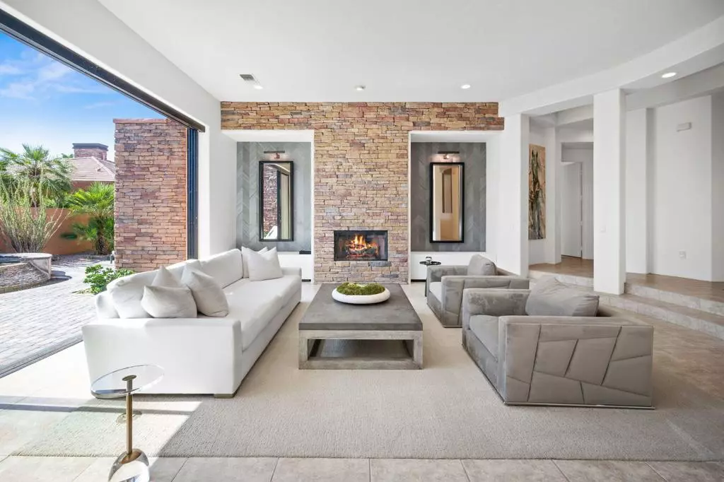 La Quinta, CA 92253,50380 Via Serenidad