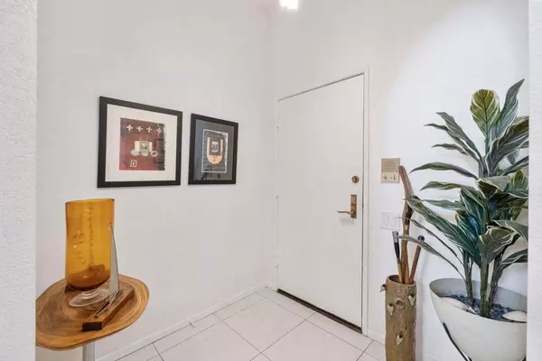 Palm Desert, CA 92260,73449 Foxtail LN