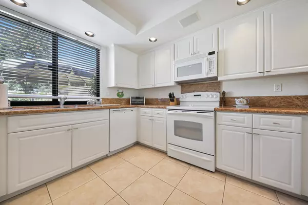 Rancho Mirage, CA 92270,27 Seville DR