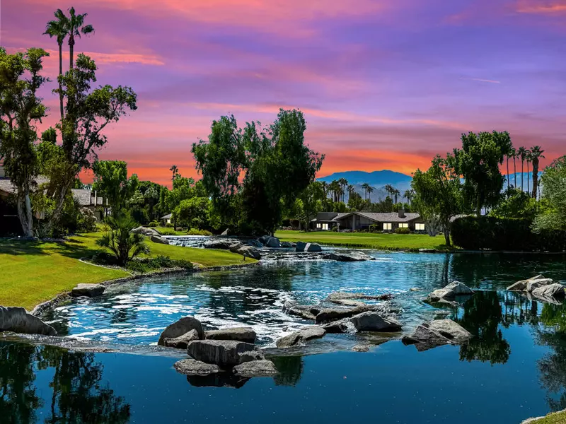 233 Wild Horse DR, Palm Desert, CA 92211