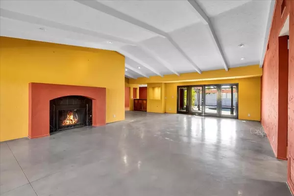 Palm Springs, CA 92262,1913 E Amado RD