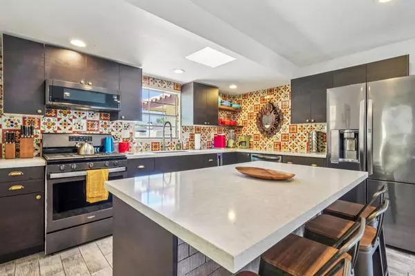 3863 E Calle San Antonio, Palm Springs, CA 92264