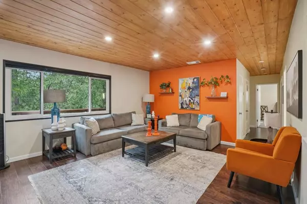 Idyllwild, CA 92549,25340 Marion Ridge