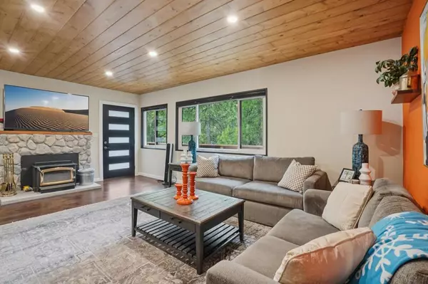 Idyllwild, CA 92549,25340 Marion Ridge